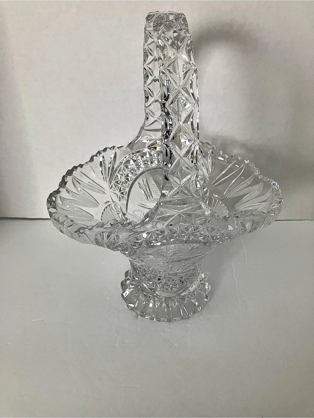 Hofbauer Byrdes Collection Lead Crystal Basket Decor